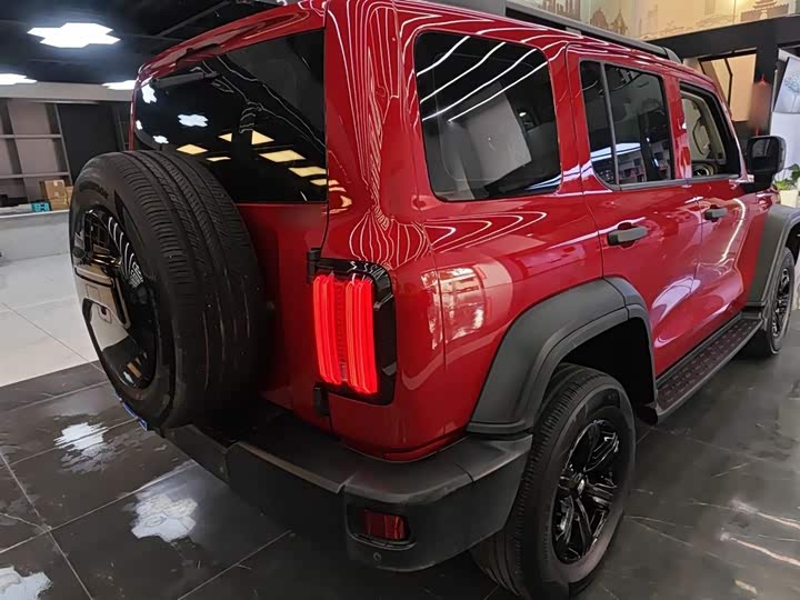 Фото 7 - Tank 300