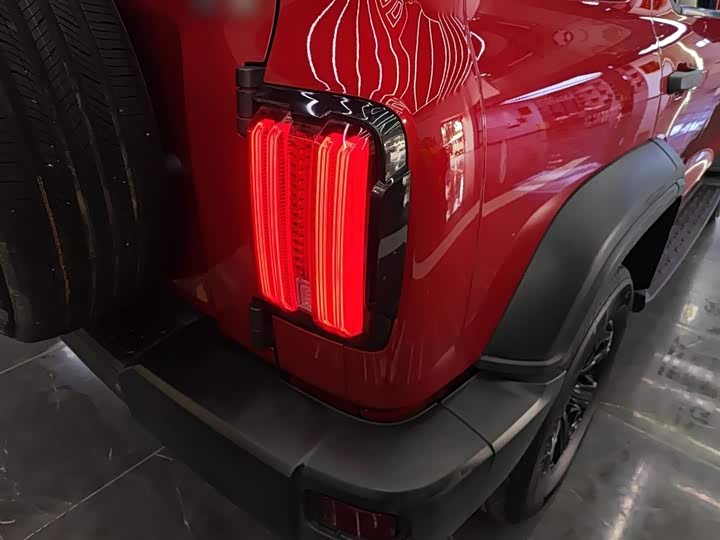 Фото 8 - Tank 300