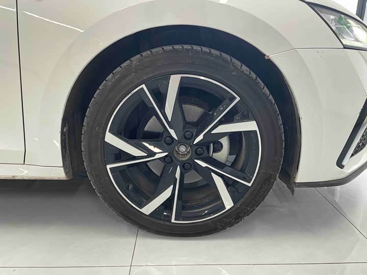 Фото 8 - Skoda Octavia Pro