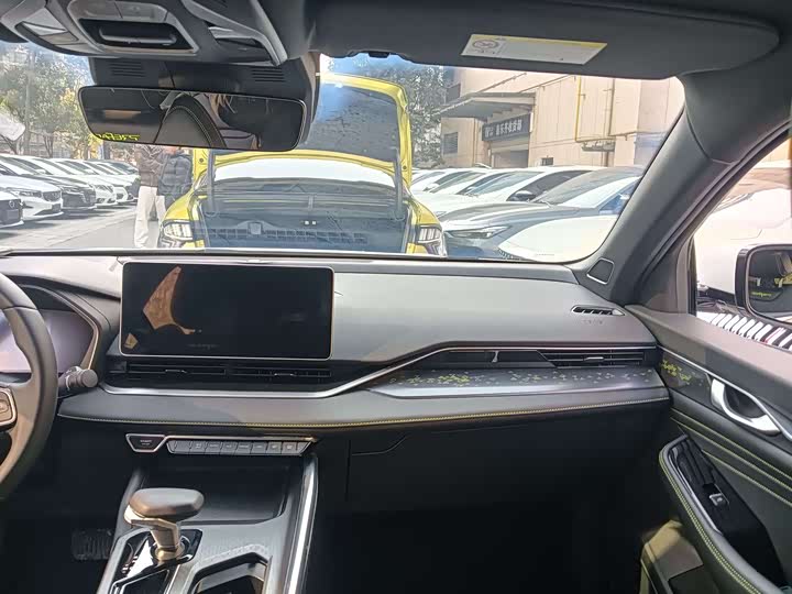 Фото 8 - Geely Preface