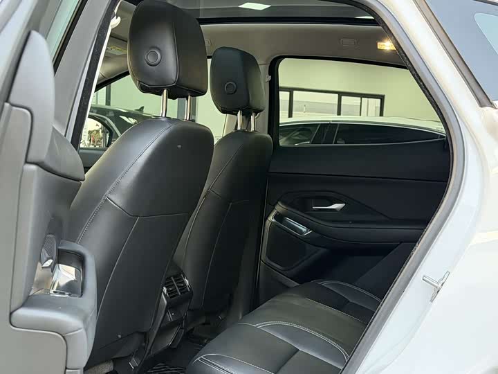 Фото 3 - Jaguar E-Pace