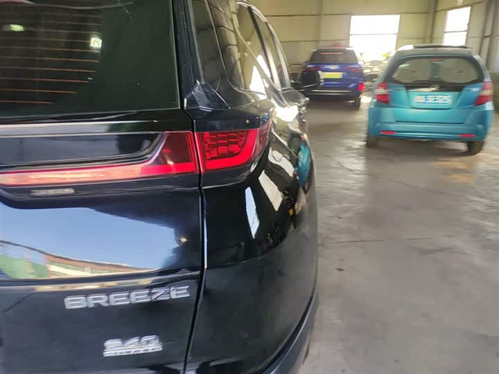 Фото 8 - Honda Breeze