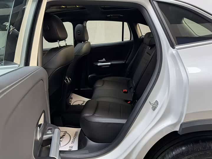 Фото 9 - Mercedes-Benz GLA-Class