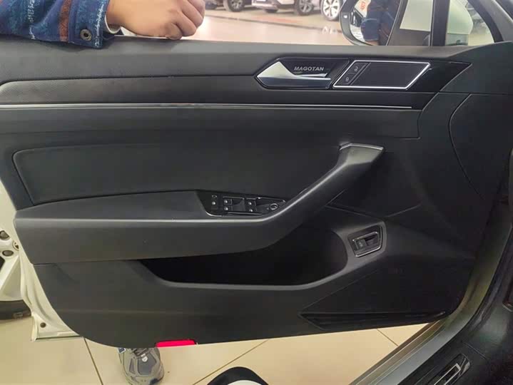 Фото 7 - Volkswagen Magotan