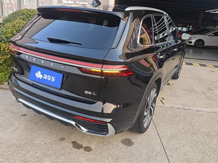 Фото 3 - Geely Monjaro