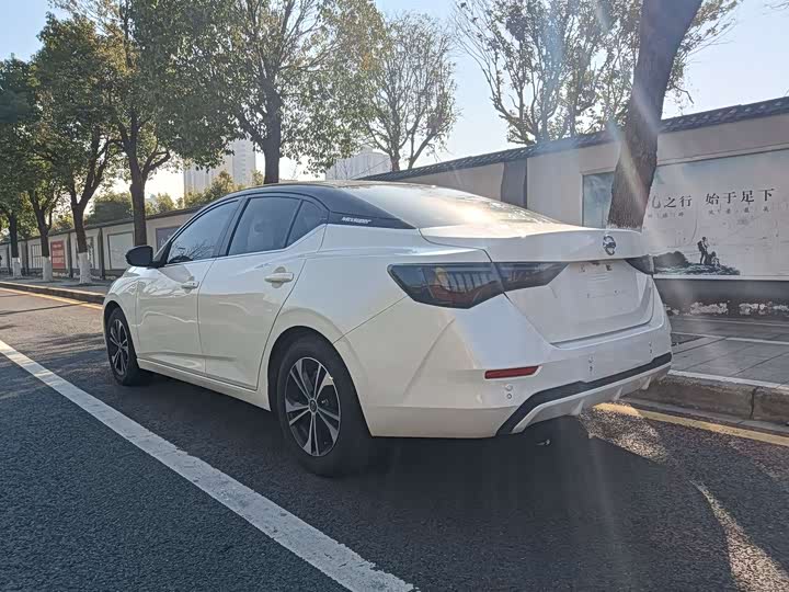 Фото 7 - Nissan Sylphy