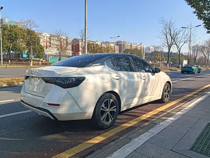Фото 9 - Nissan Sylphy