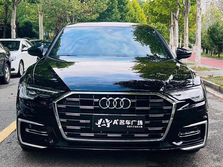 Фото 2 - Audi A6L