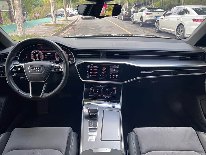 Фото 7 - Audi A6L