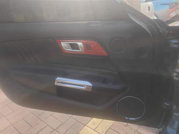 Фото 7 - Ford Mustang