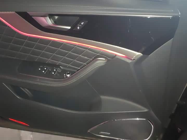 Фото 7 - Hongqi HS5