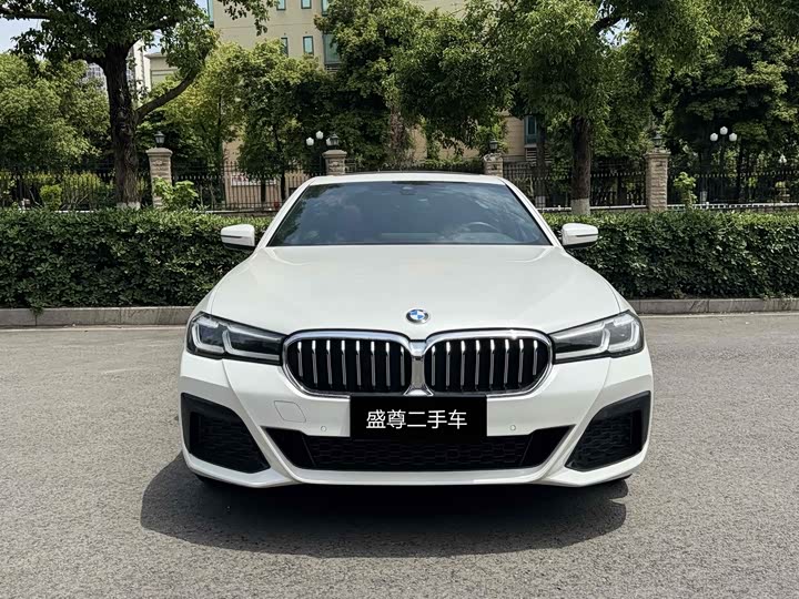 Фото 2 - BMW 5 Series