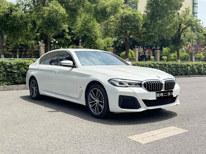 Фото 3 - BMW 5 Series