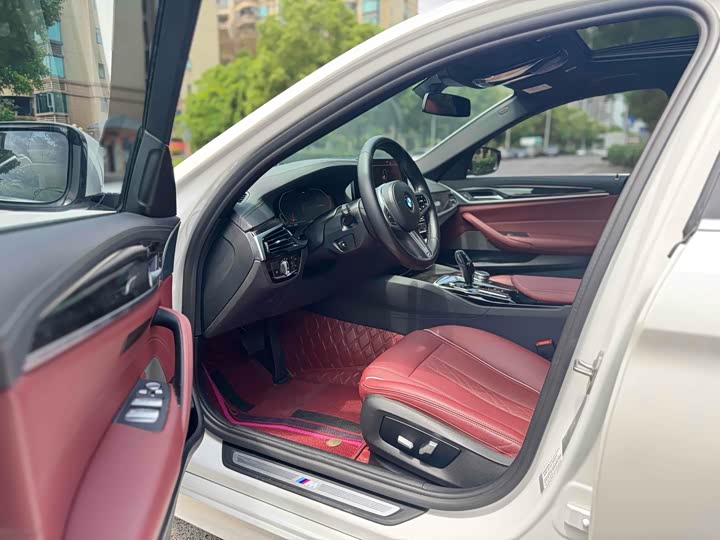 Фото 5 - BMW 5 Series