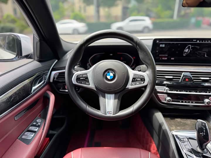 Фото 8 - BMW 5 Series