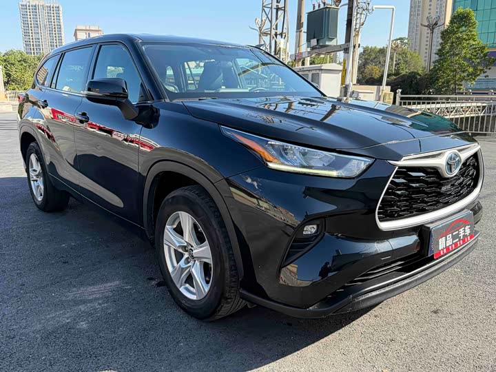 Фото 4 - Toyota Highlander