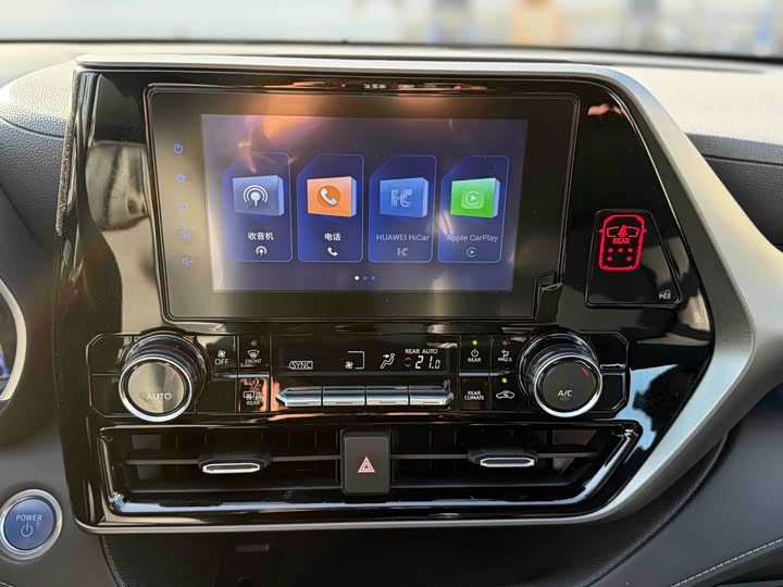 Фото 8 - Toyota Highlander