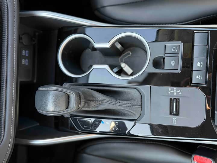 Фото 9 - Toyota Highlander