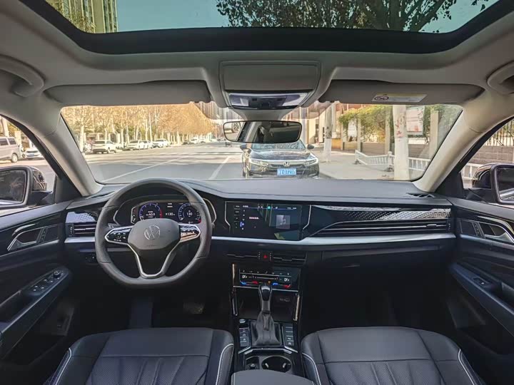 Фото 5 - Volkswagen Passat