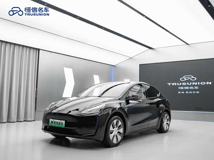 Фото 1 - Tesla Model Y