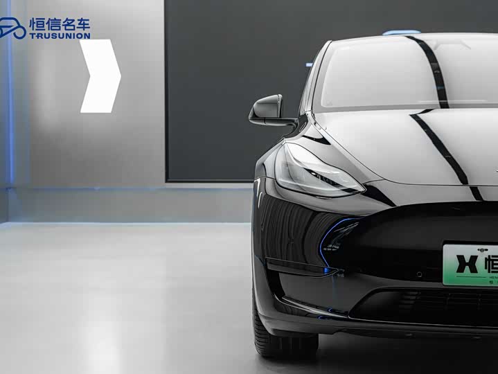 Фото 6 - Tesla Model Y