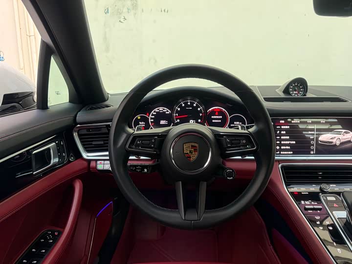 Фото 8 - Porsche Panamera