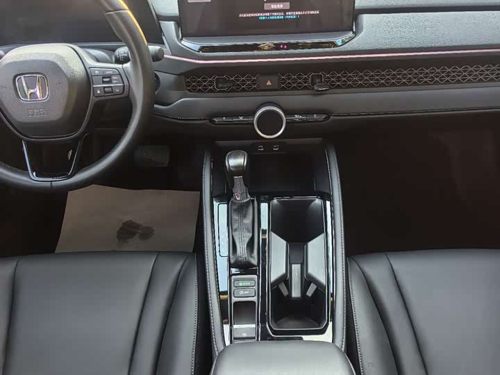 Фото 9 - Honda Accord