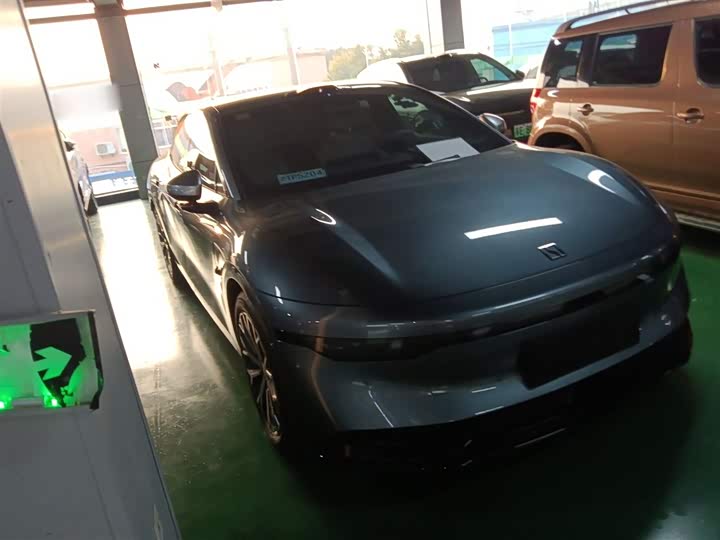 Фото 4 - Zeekr 007