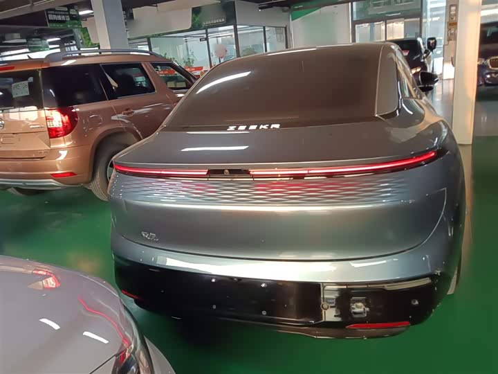 Фото 6 - Zeekr 007