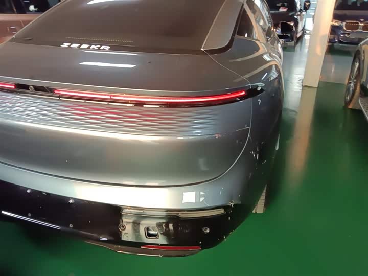 Фото 8 - Zeekr 007