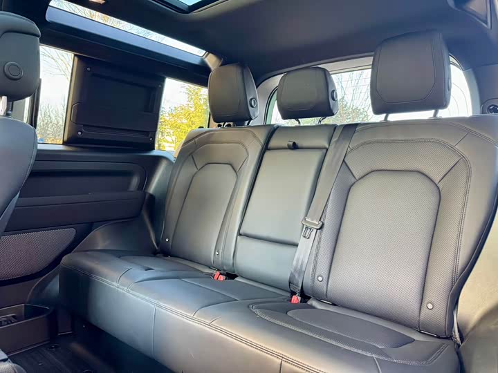 Фото 6 - Land Rover Defender