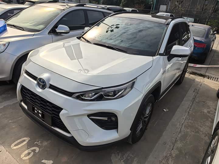 Фото 1 - Toyota Wildlander