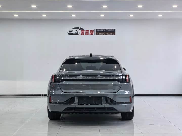 Фото 3 - Zeekr 001