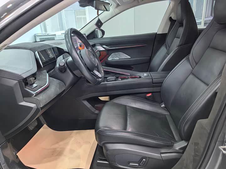 Фото 4 - Zeekr 001