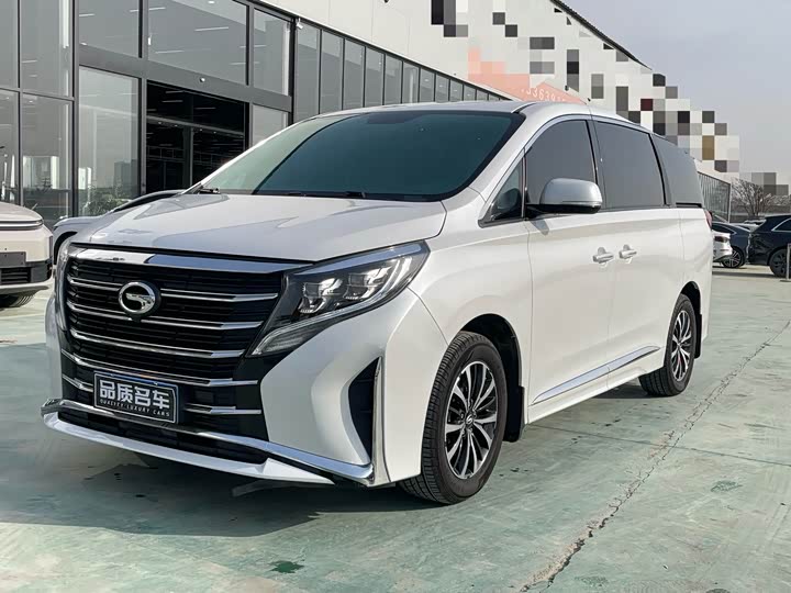 Фото 1 - GAC Trumpchi M8