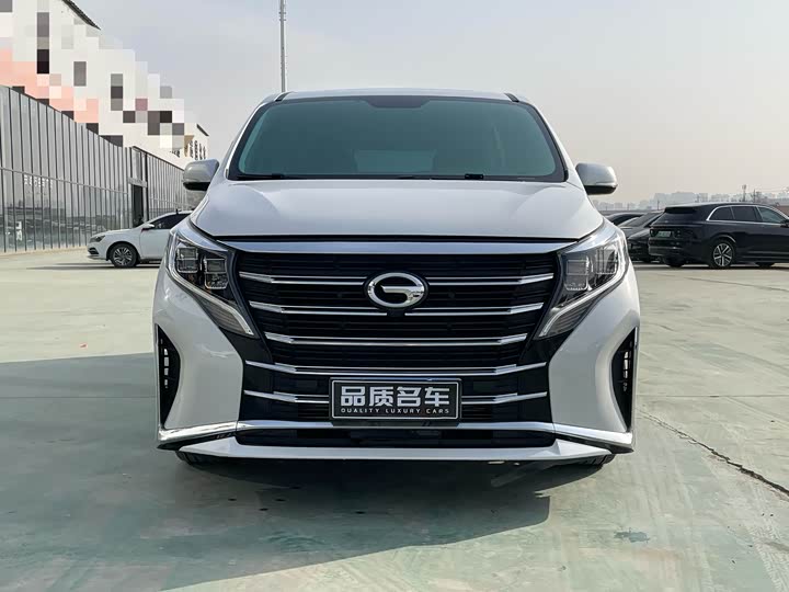 Фото 2 - GAC Trumpchi M8