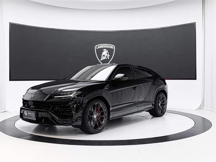 Фото 1 - Lamborghini Urus