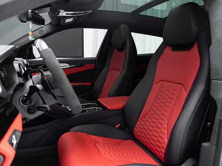 Фото 9 - Lamborghini Urus