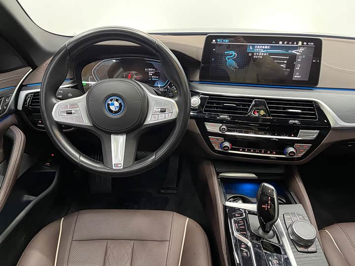Фото 5 - BMW 5 Series Hybrid