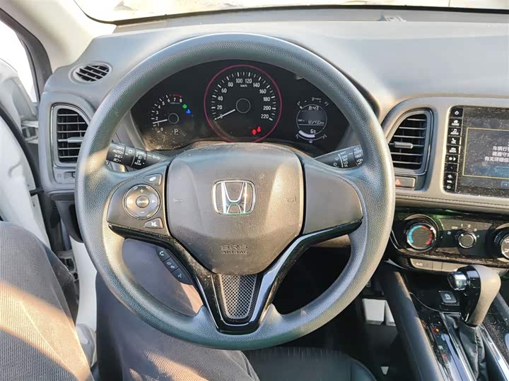 Фото 3 - Honda Vezel