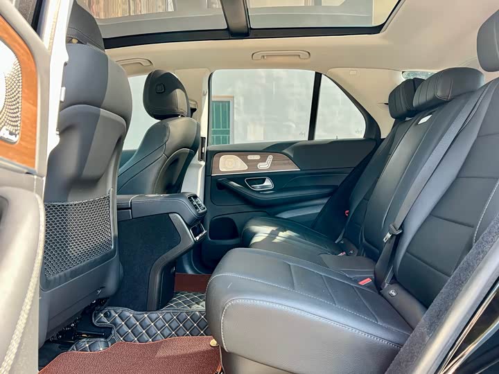 Фото 9 - Mercedes-Benz GLE-Class