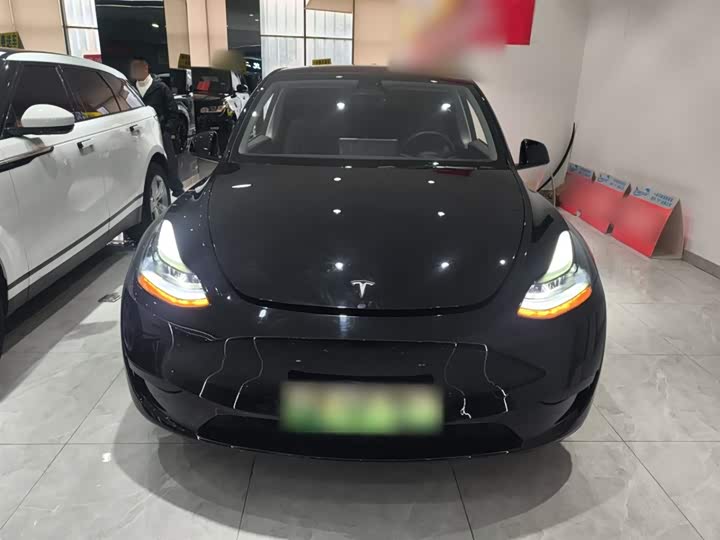 Фото 3 - Tesla Model Y