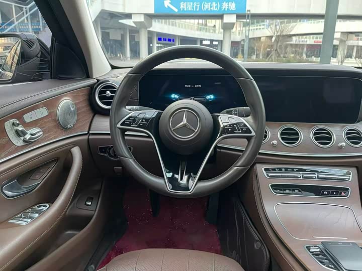 Фото 6 - Mercedes-Benz E-Class