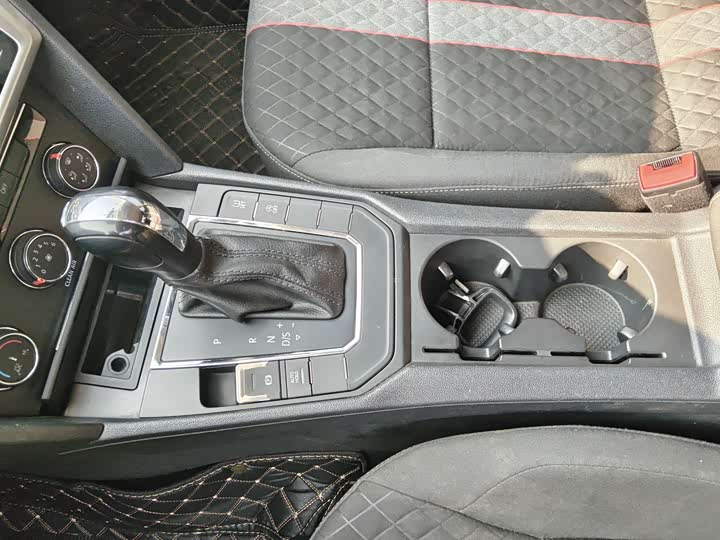 Фото 6 - Volkswagen Lamando L