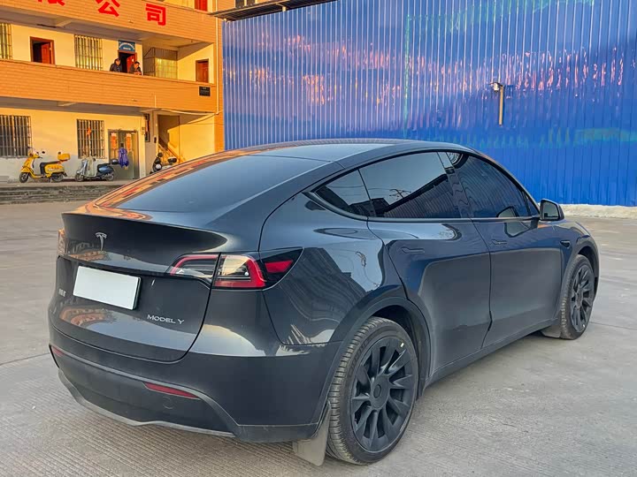 Фото 5 - Tesla Model Y
