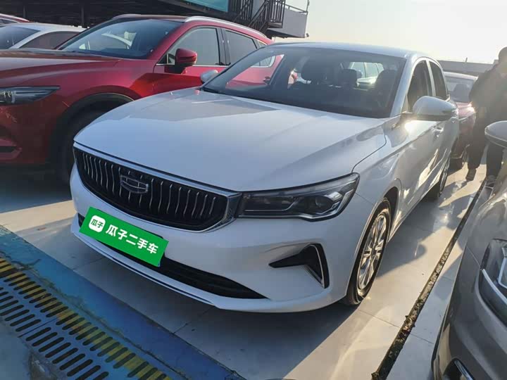 Фото 2 - Geely Emgrand