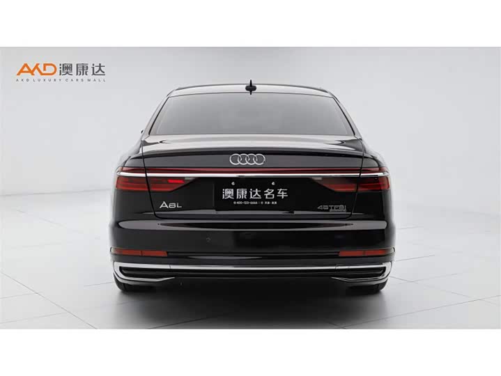 Фото 4 - Audi A8