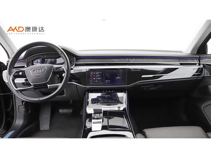 Фото 5 - Audi A8