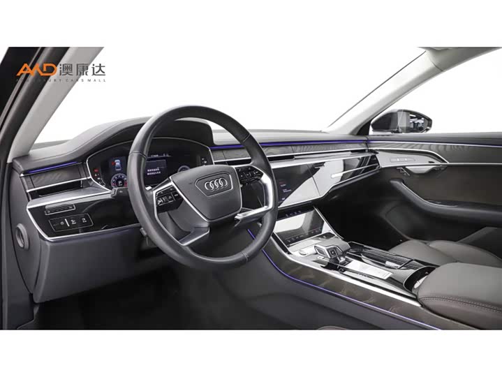 Фото 6 - Audi A8