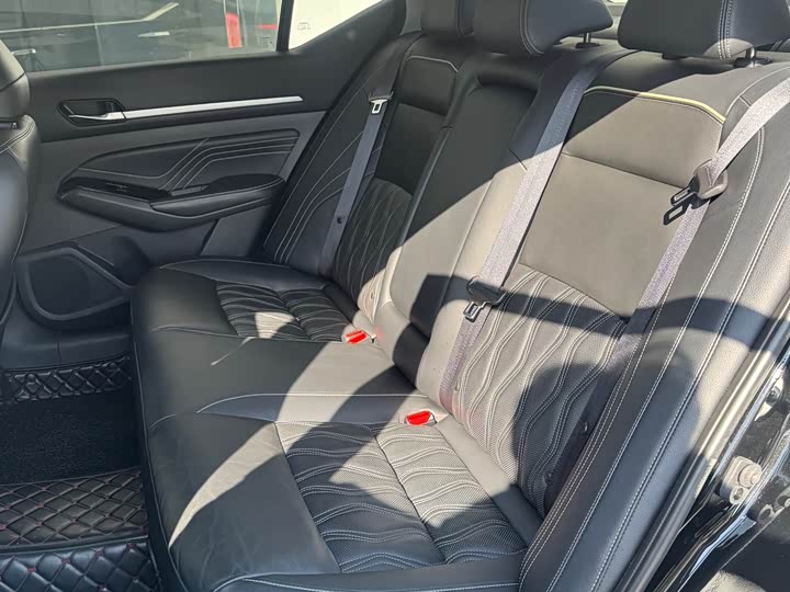 Фото 7 - Nissan Teana